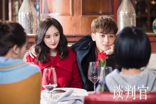 杨幂说熬夜要用多少钱的化妆品,杨幂用的护肤品品牌