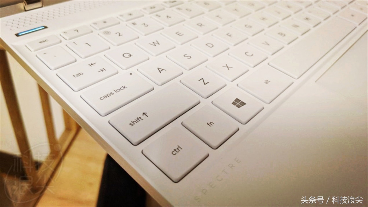 惠普spectre13寸,惠普spectre13陶瓷白