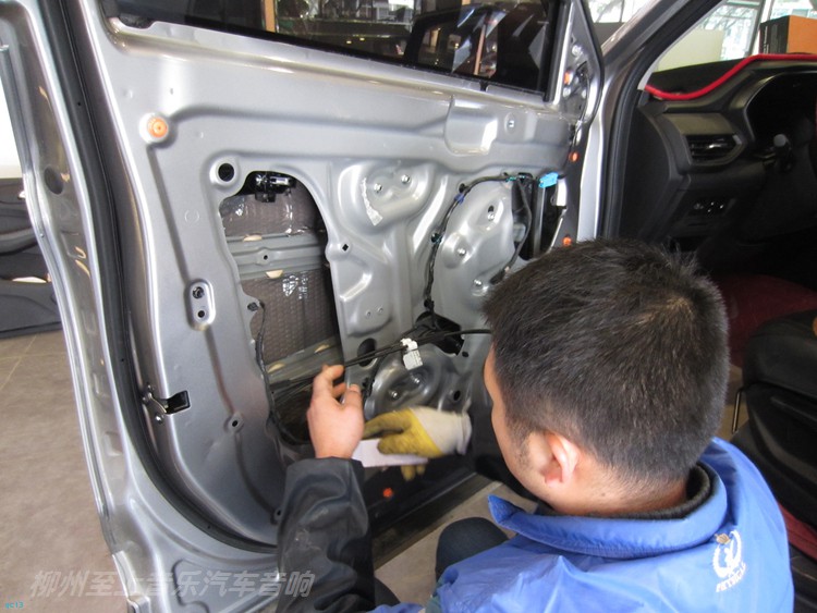 五菱宏光s3改装音响喇叭全部过程,五菱宏光汽车音响改装推荐