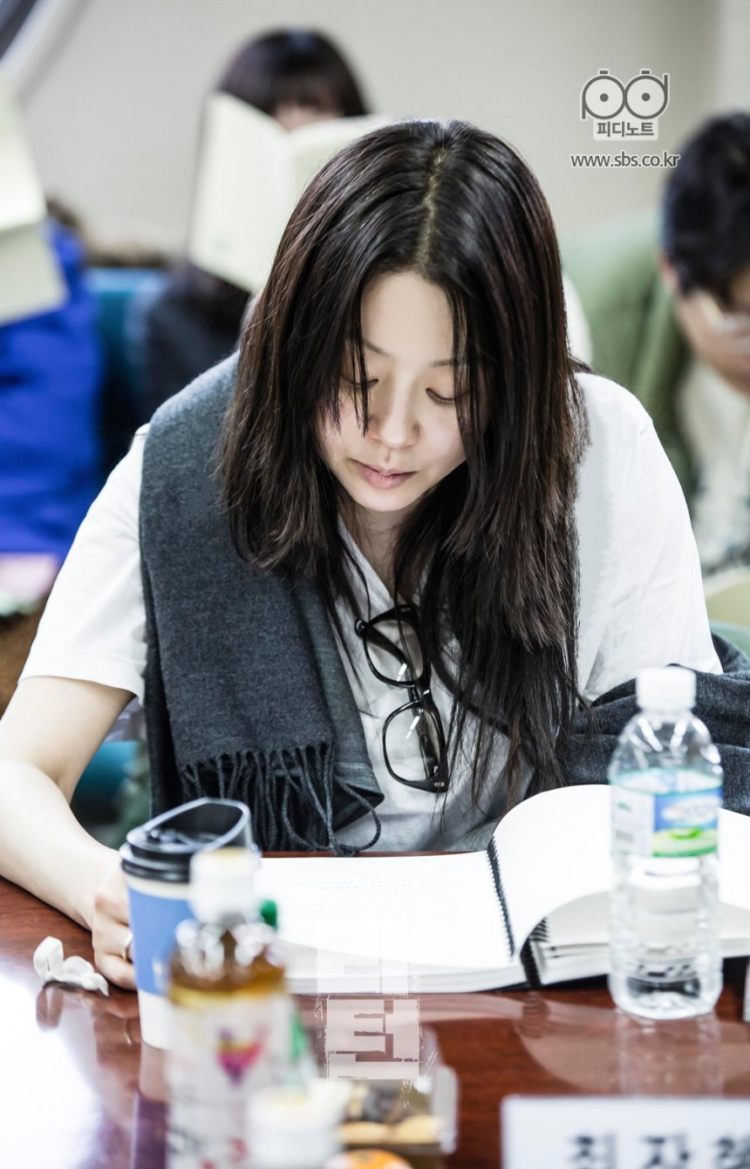 《Return》女主暴打导演被下车？观众：为什么不换掉导演，罢看！