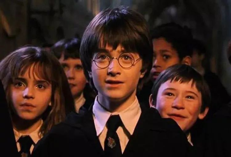 真实的科幻小说：人体细胞培育骨骼，人脸识别墨镜让逃犯无处可逃