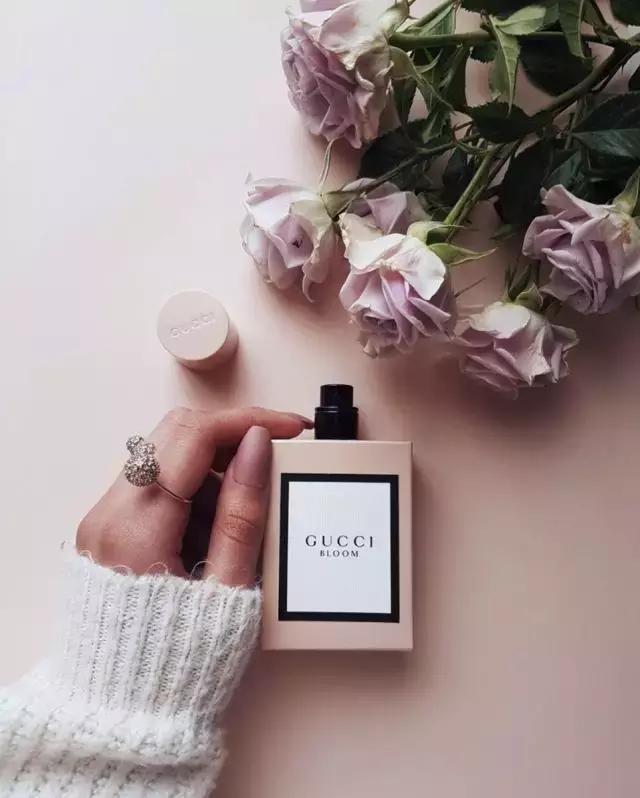 祝天下所有的有情人幸福满满,祝天下有情人恩爱甜蜜