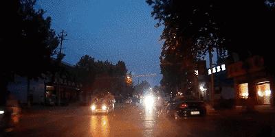 夜间开车眩光是什么样子,开车怎么有效防眩光