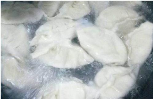 春节如何正确吃饺子,大年夜吃饺子的讲究