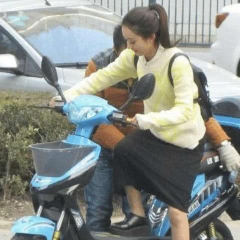 为什么赵丽颖喜欢骑电动车,赵丽颖为什么喜欢骑电动车