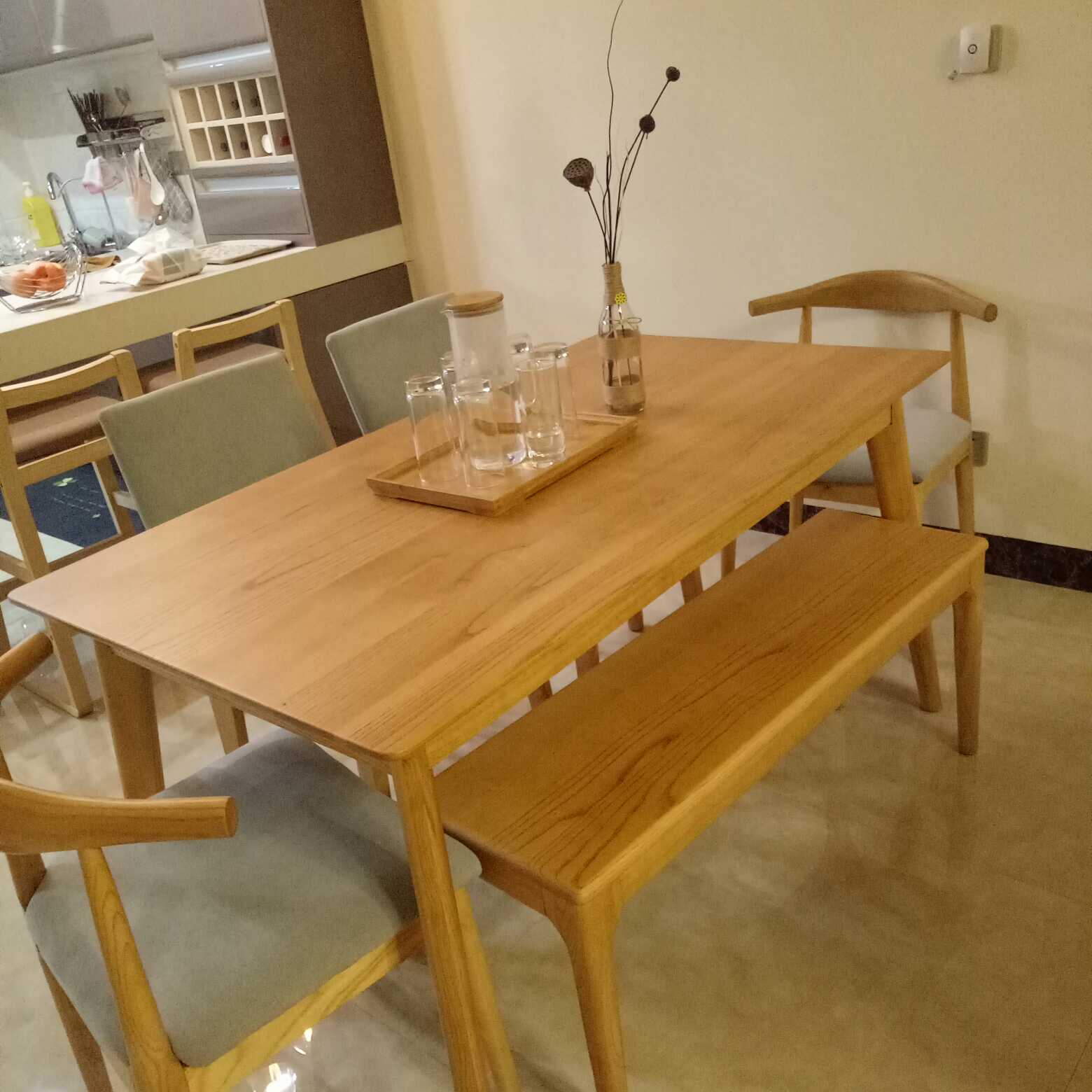 适合年轻人的背景墙设计图,简单大气年轻人背景墙效果图