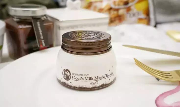 可以搓出奶珠的面霜,能揉出粉珠的面霜