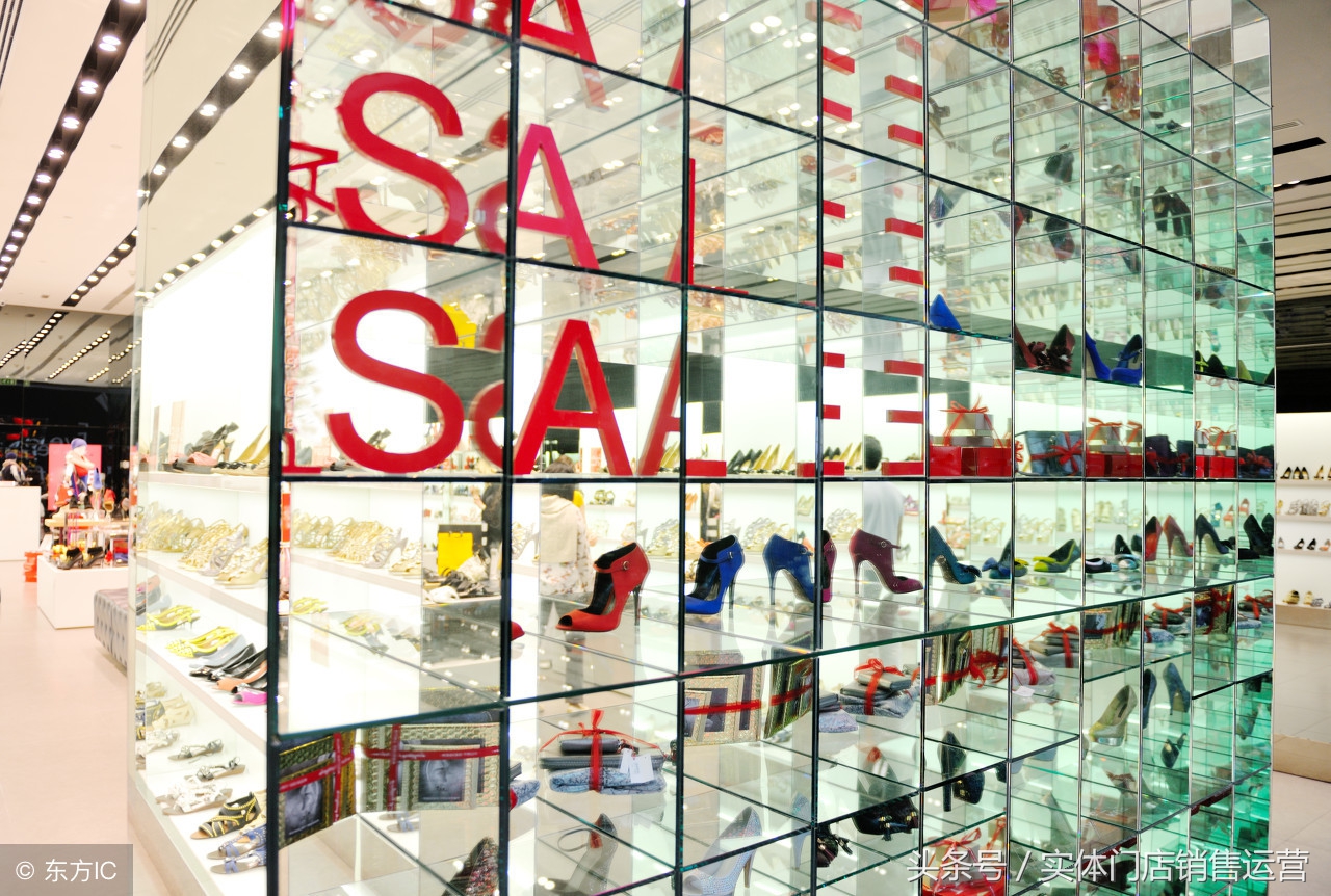 新中式与现代服装碰撞,中国新零售对比日本新零售