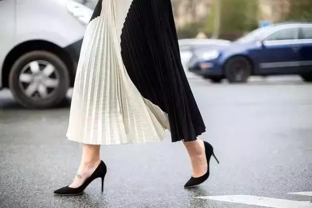 高跟鞋小妙招,一招教你高跟鞋稳不稳