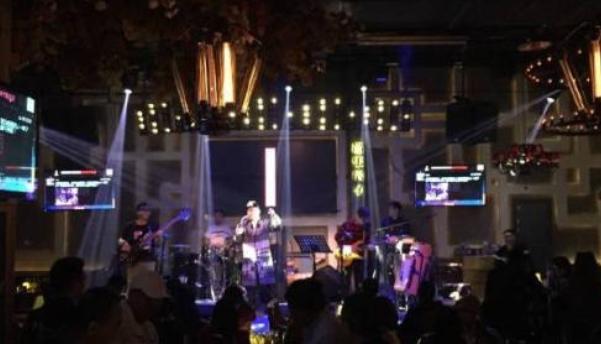 苏荷酒吧重庆九街最低消费多少,重庆不夜城酒吧一条街