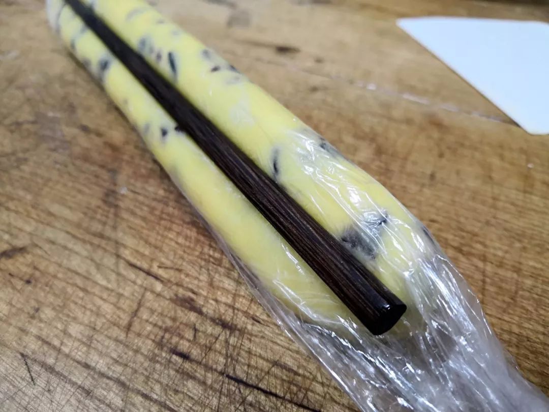 冬天快速软化黄油的小窍门,软化黄油的最快方法烤箱