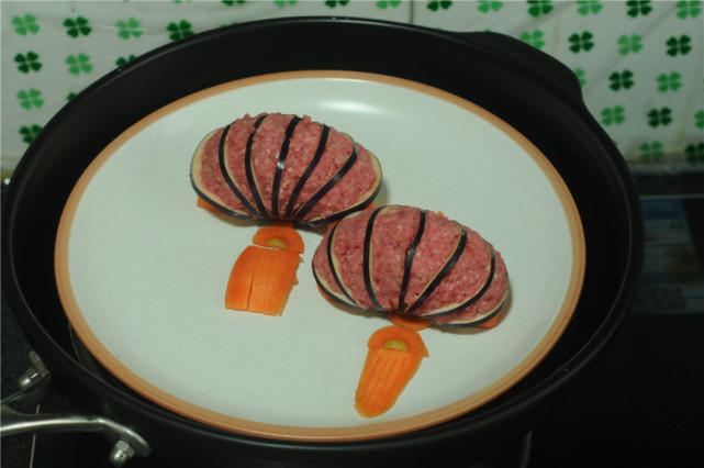 茄子灯笼年夜饭必备菜,茄子做成灯笼的做法视频