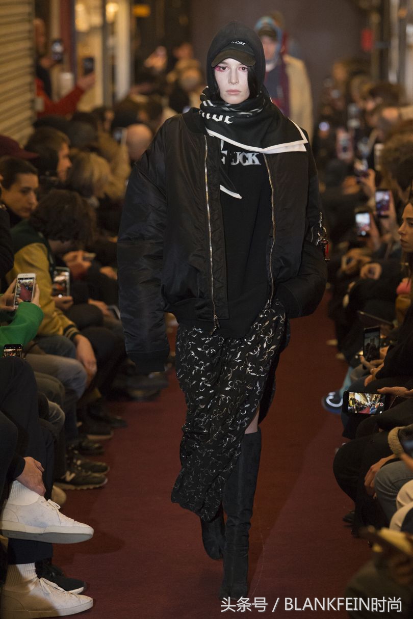 时装周eliesaab秀场,vetements男装发布会