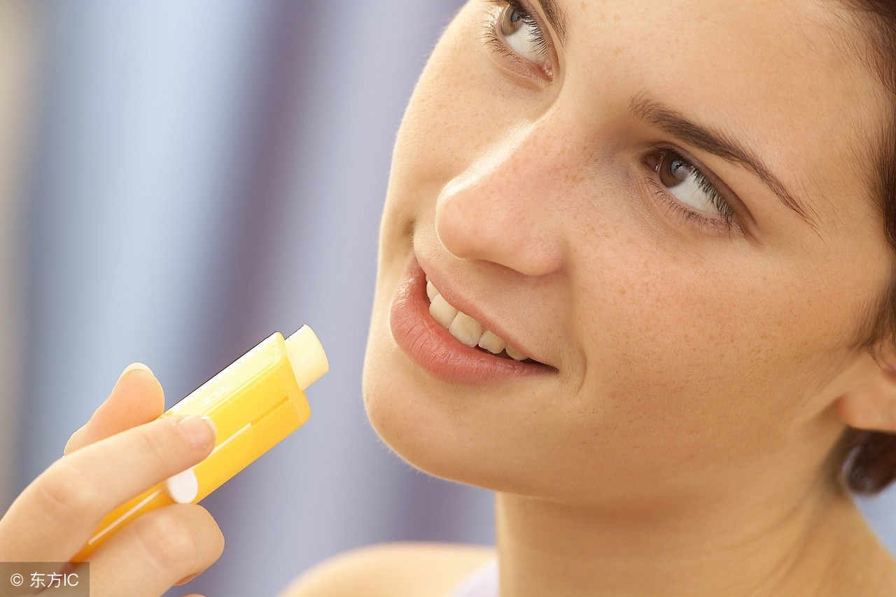 如果你的睫毛不好看,一秒钟让睫毛变长小妙招简单好用