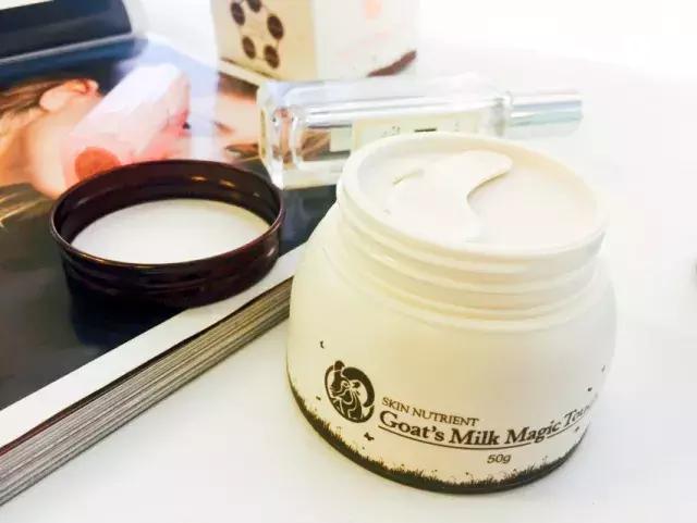 可以搓出奶珠的面霜,能揉出粉珠的面霜