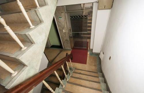 大门对楼梯有风水大忌吗怎么解决,大门对楼梯风水怎样处理