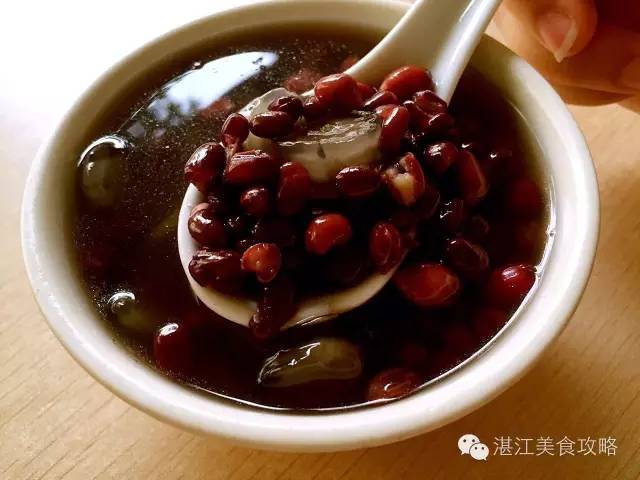 湛江20家“破店”，开着豪车的人都排队去吃！因为它够旧够破够味