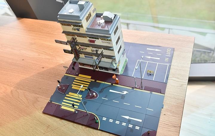 把香港带回家！TINY微影Bd7「香港传统公寓街景」模型开箱制作！