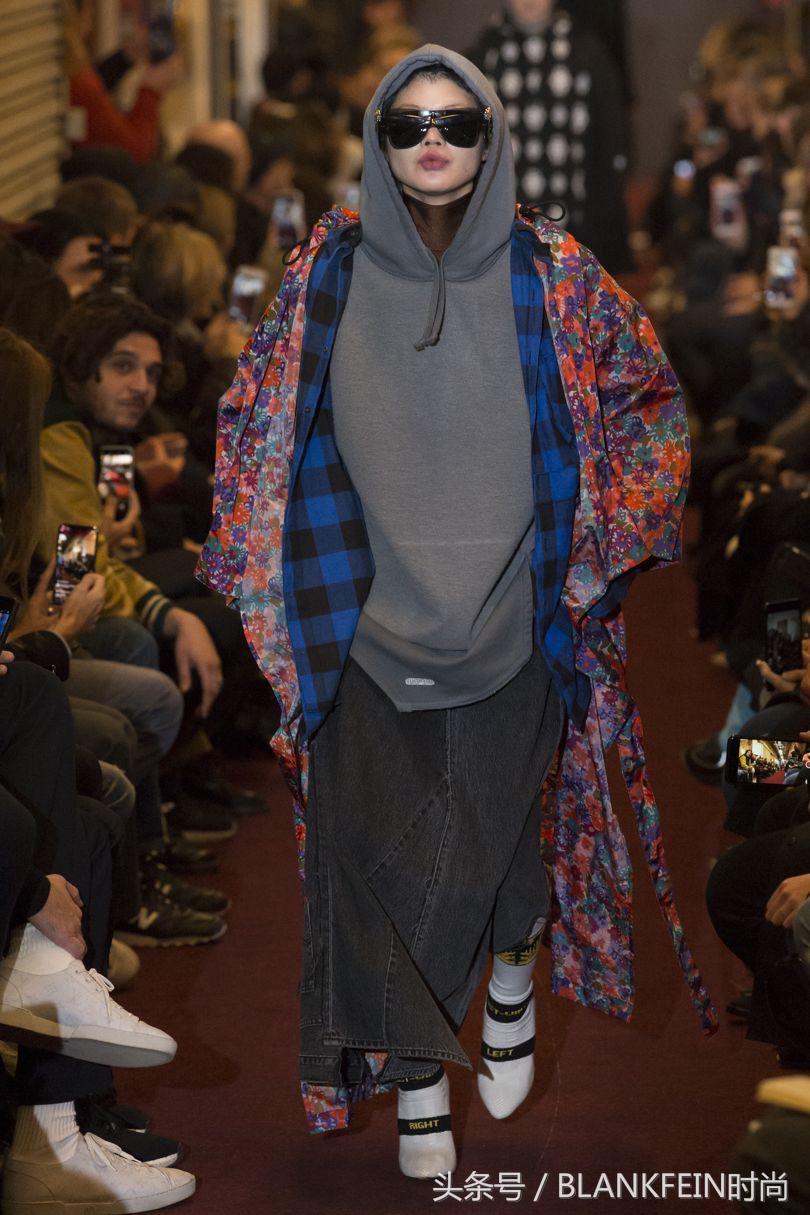 时装周eliesaab秀场,vetements男装发布会