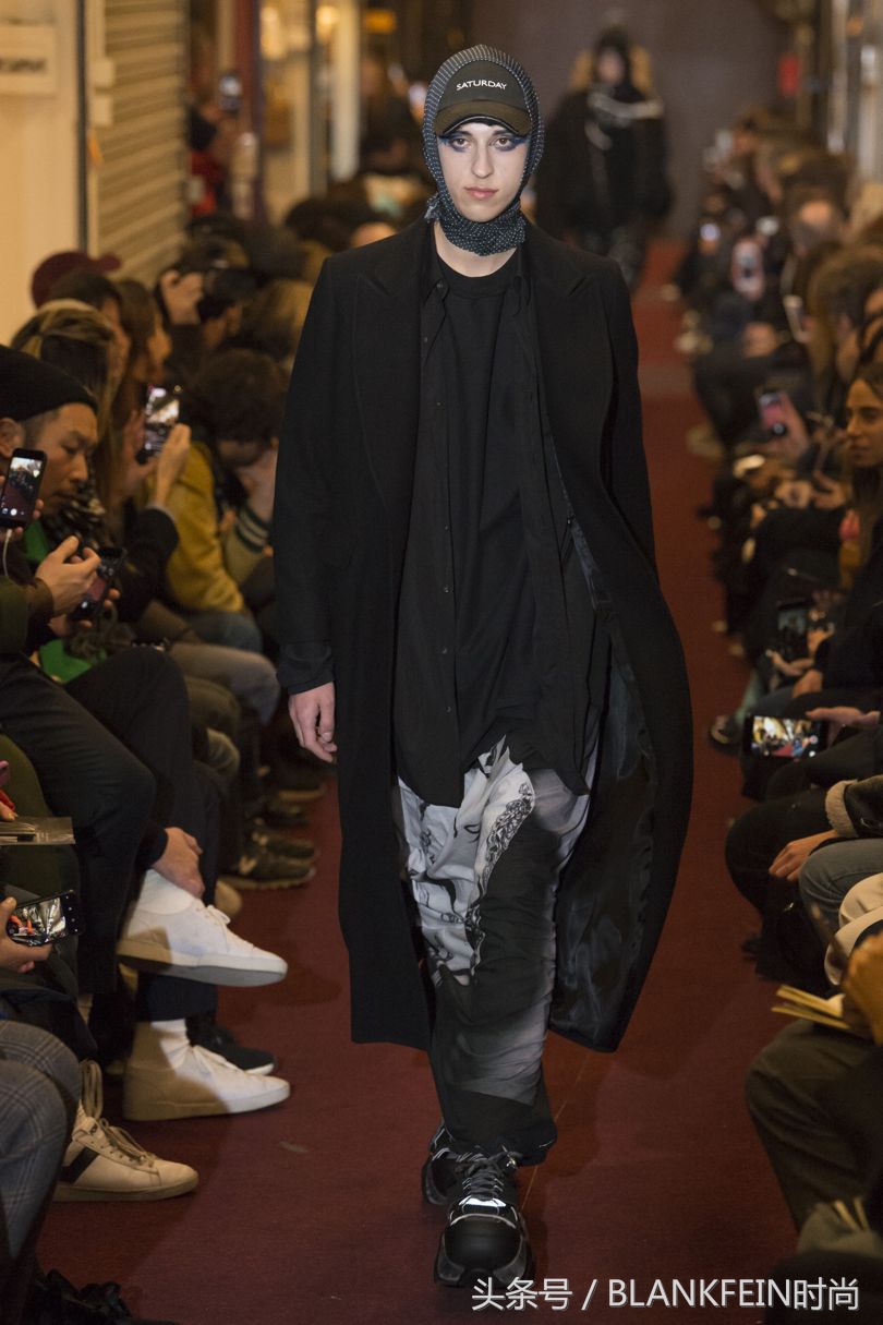 时装周eliesaab秀场,vetements男装发布会