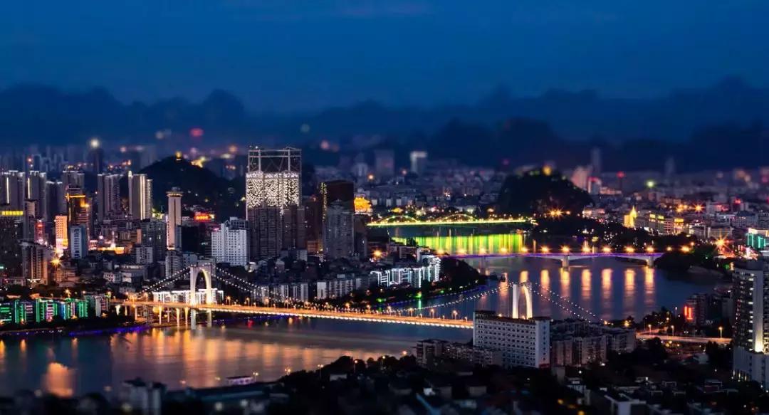 武汉到深圳的特价机票12月份,六月武汉出发最便宜的飞机票