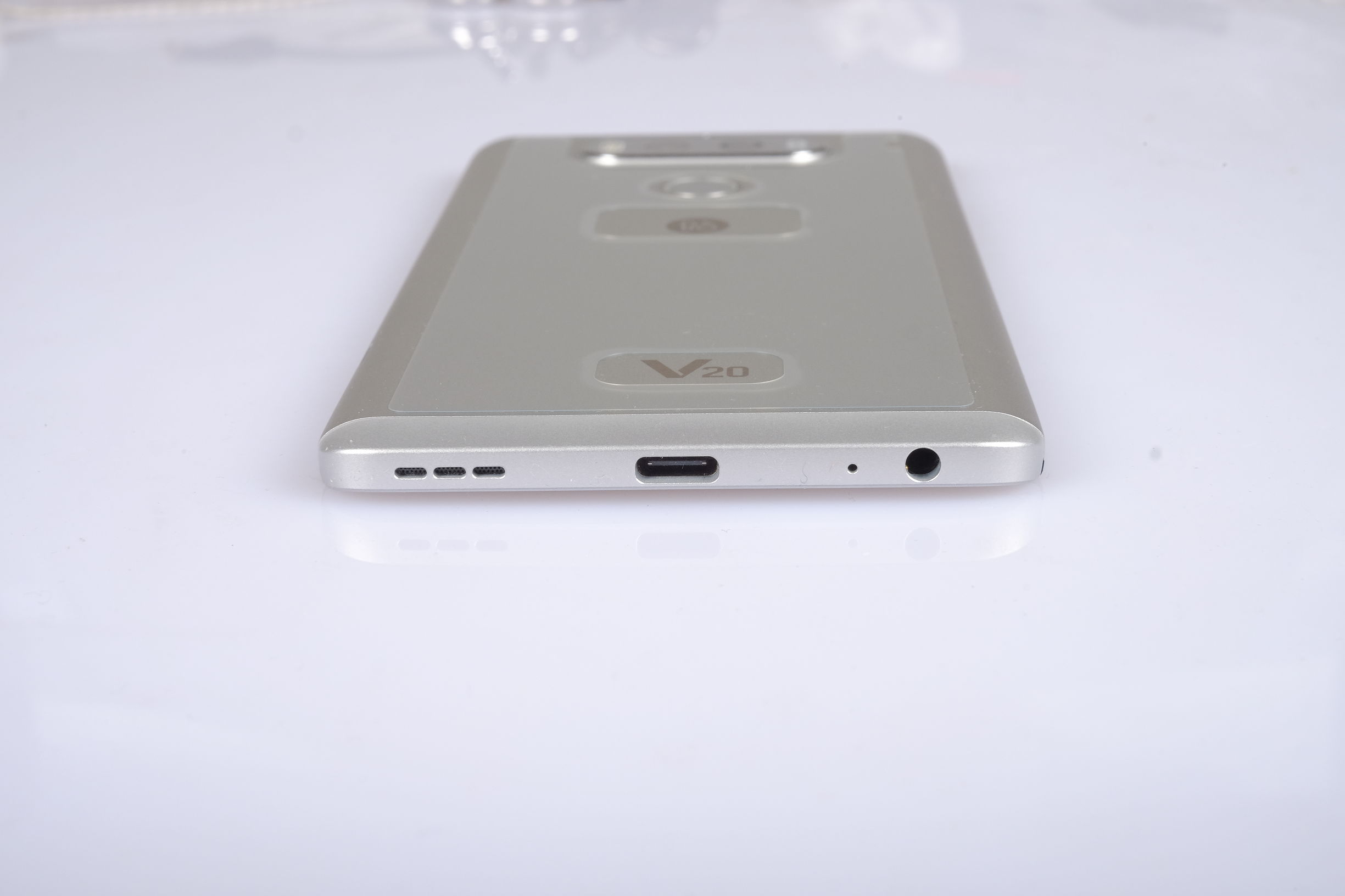 lgv20屏幕,lgv20视频手机评测