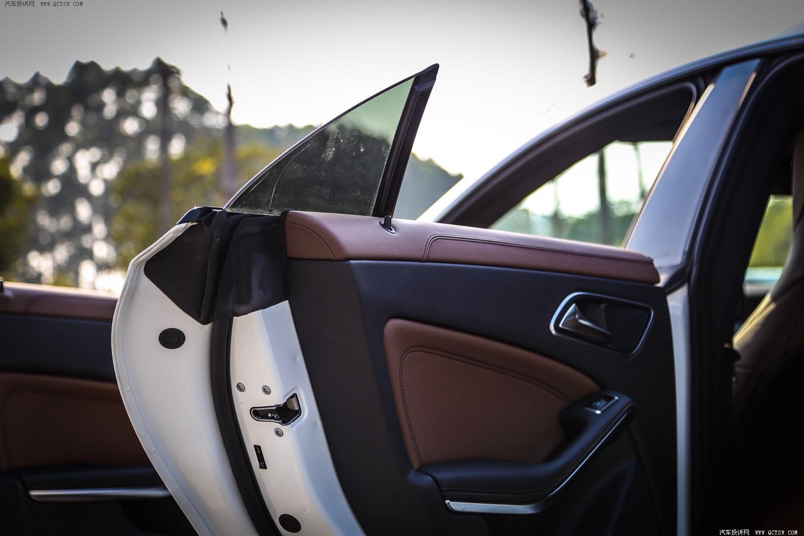 沉浸式体验20款奔驰cla260,奔驰cla2604matic选色