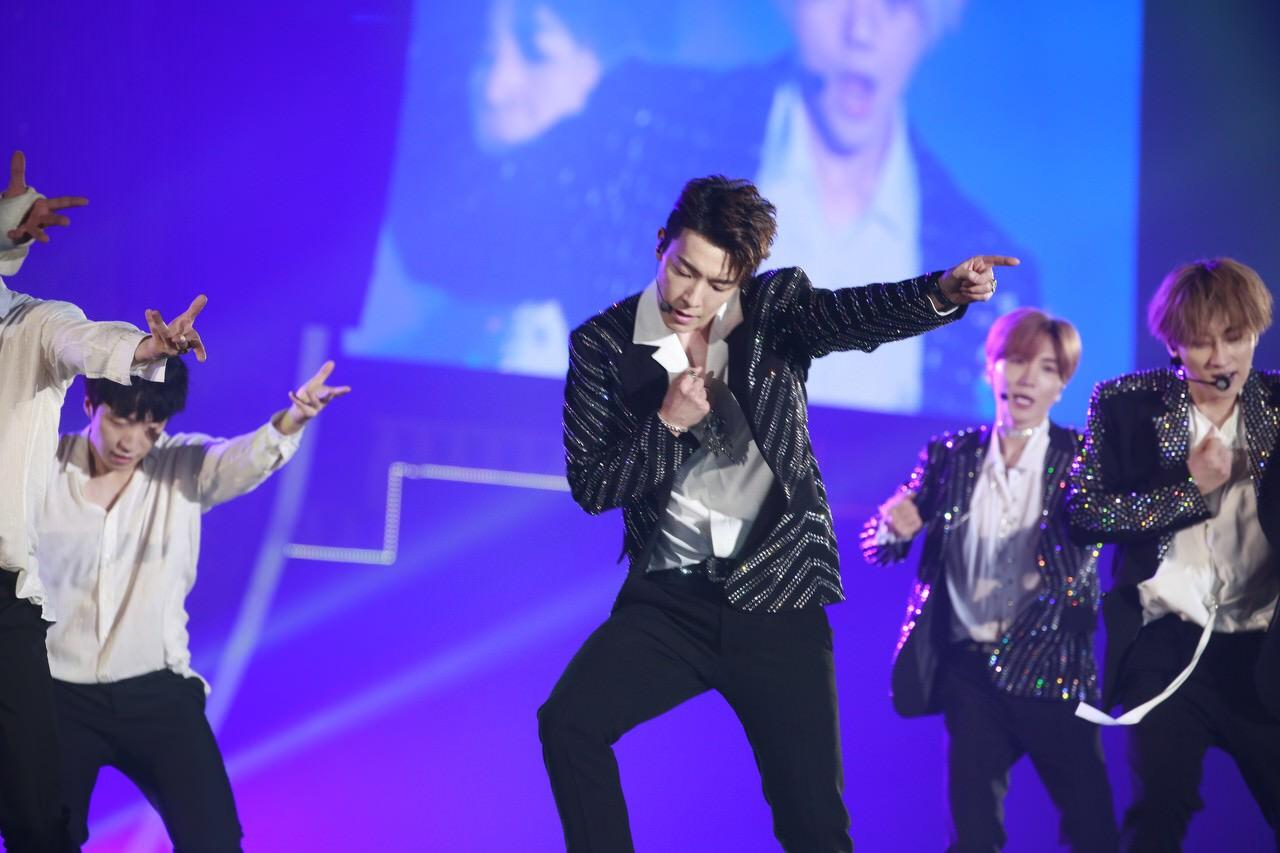 SuperJunior香港演唱会，东海用粤语向歌迷撒娇