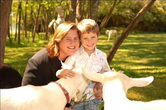 这只小山羊为什么敢跟狗较量,澳洲小山羊