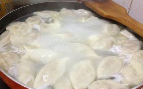 春节如何正确吃饺子,大年夜吃饺子的讲究