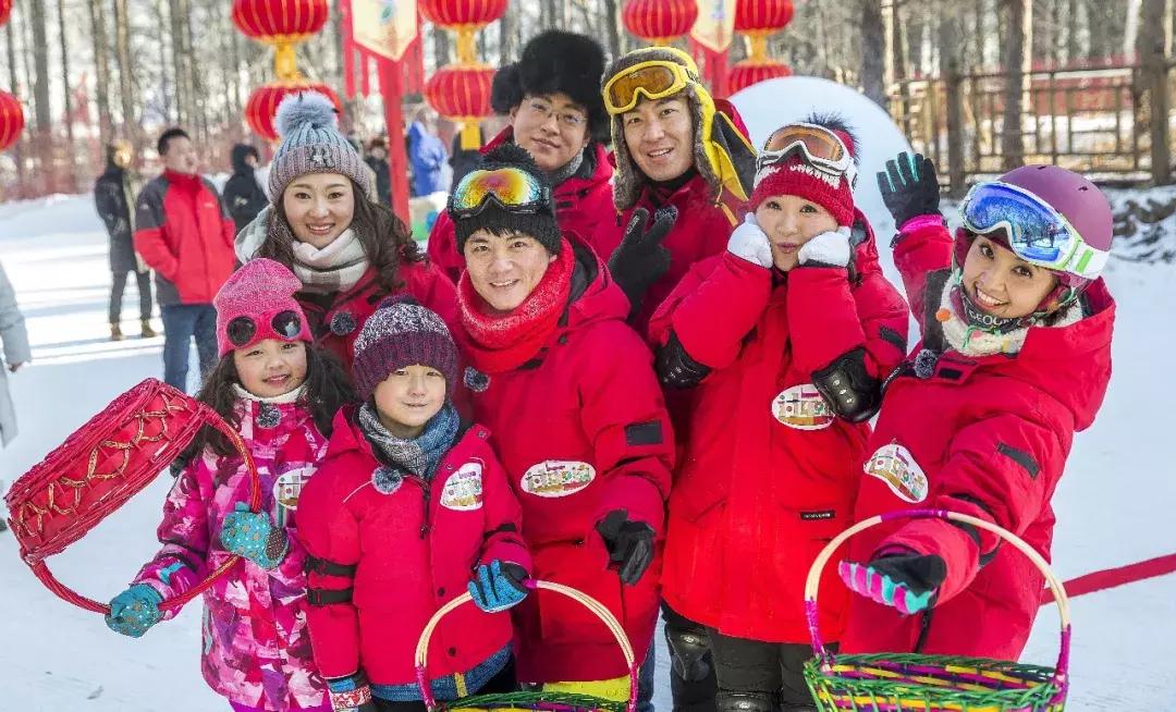 走起~今晚18:30拿出手机摇一摇，《过年啦》惊喜来袭！