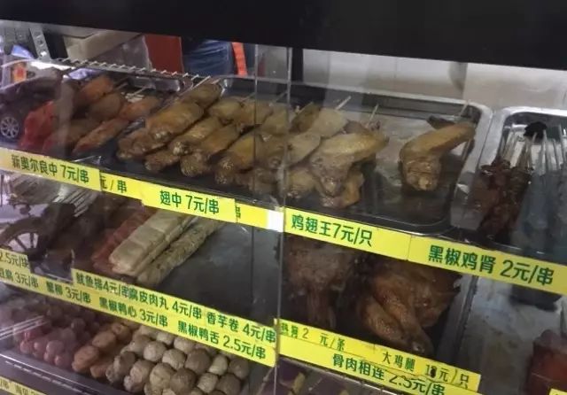 湛江20家“破店”，开着豪车的人都排队去吃！因为它够旧够破够味