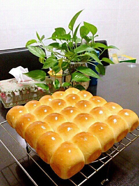 这样做面包简直太好吃了,这个面包我家一周吃三回都不腻