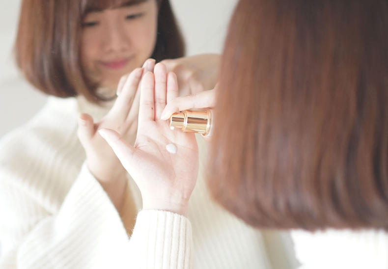 祛黄提亮和美白是一样的吗,33岁熬夜暗黄用哪款精华抗老