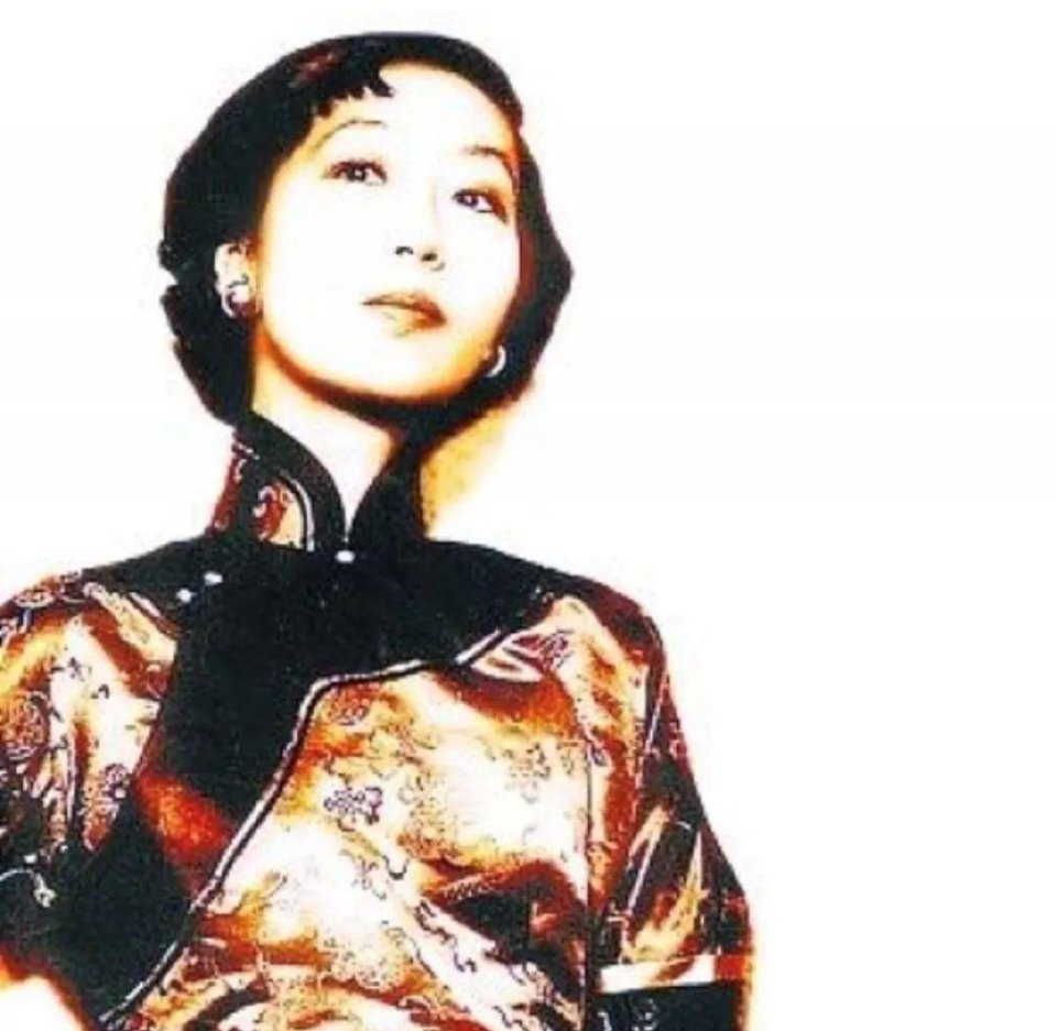 跟着宋慧乔、李圣经一起打造“新年妆”,你看怎么样?