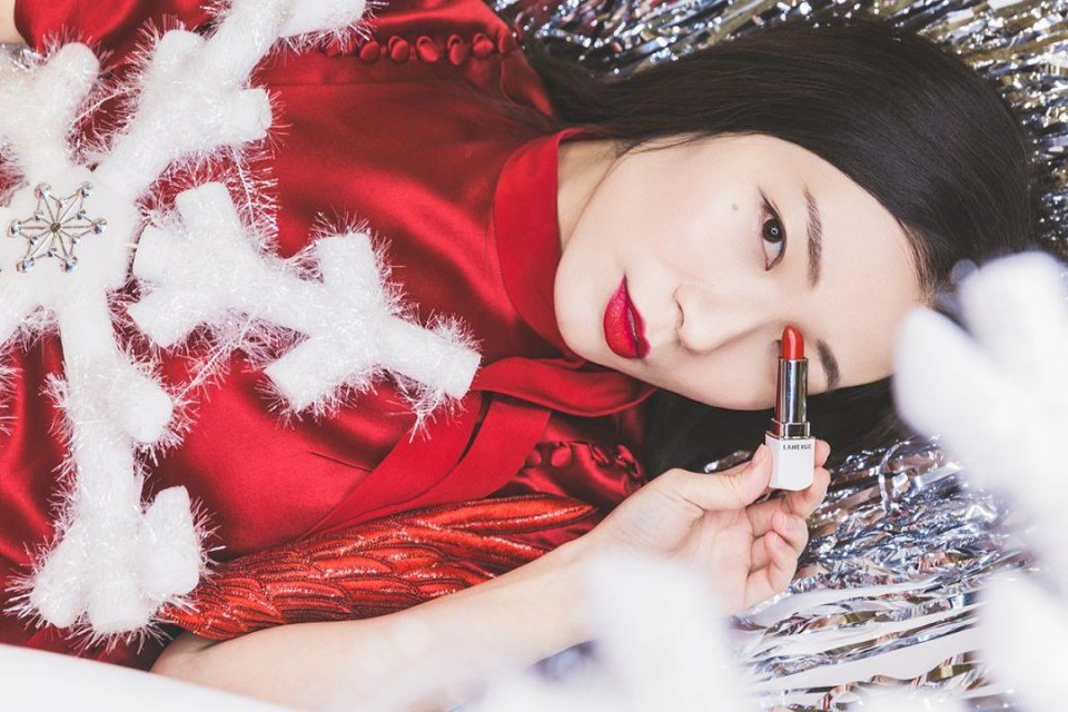 跟着宋慧乔、李圣经一起打造“新年妆”,你看怎么样?