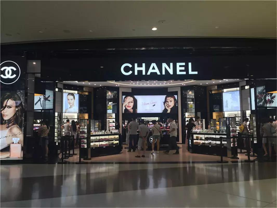 2018三亚免税店购物攻略，三亚免税店免费接送大巴班车