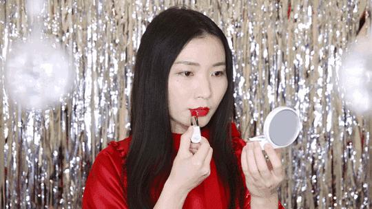 跟着宋慧乔、李圣经一起打造“新年妆”,你看怎么样?