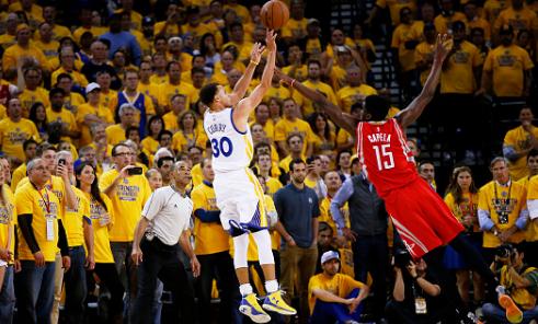 为什么库里的3分能改变历史?这5大优势,雷阿伦米勒也望尘莫及!