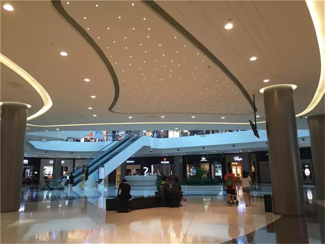 2018三亚免税店购物攻略，三亚免税店免费接送大巴班车