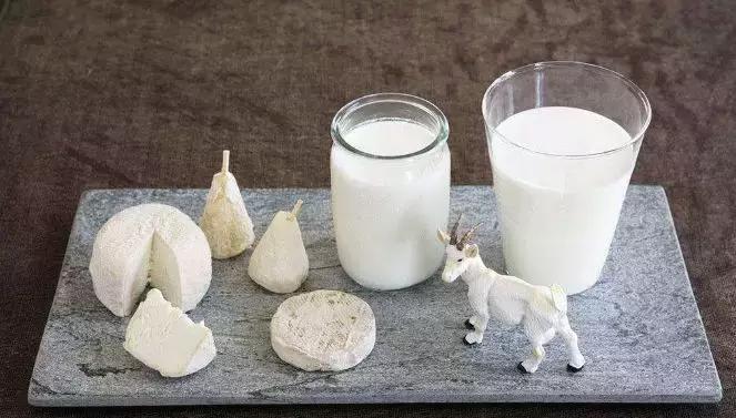 可以搓出奶珠的面霜,能揉出粉珠的面霜