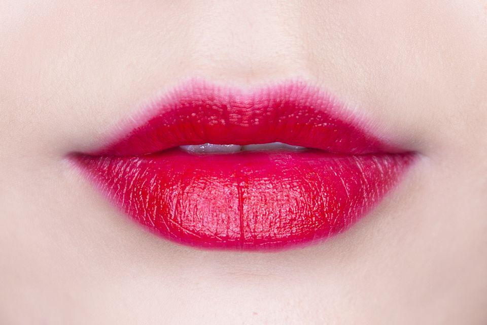 跟着宋慧乔、李圣经一起打造“新年妆”,你看怎么样?