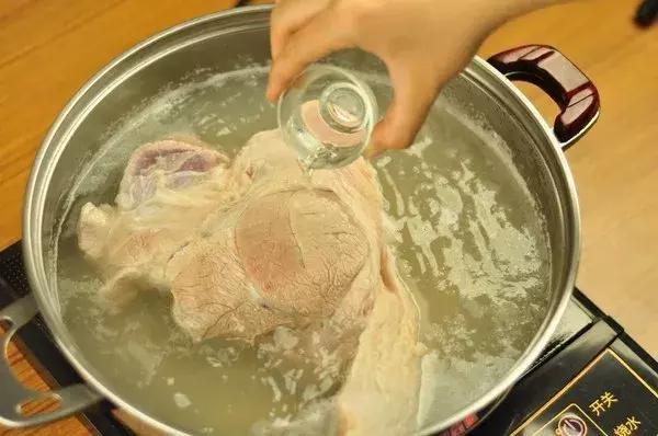 怎样做猪肉干好吃家庭做法,自制猪肉干最简单的方法