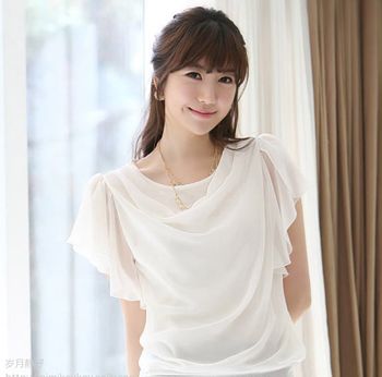 2021年适合大脸最流行的发型,大脸发型女2022流行短发发型减龄