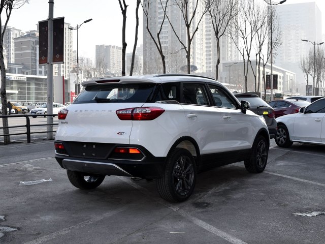 猎豹汽车cs9颜色,现在猎豹cs9怎么样还值不值得买