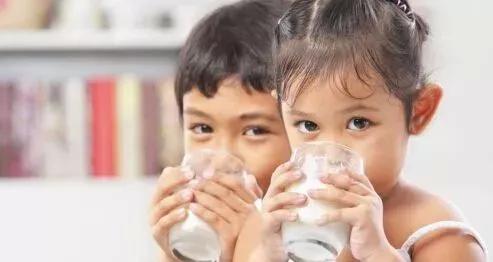 牛小牧巴氏鲜奶,小牧日常训练