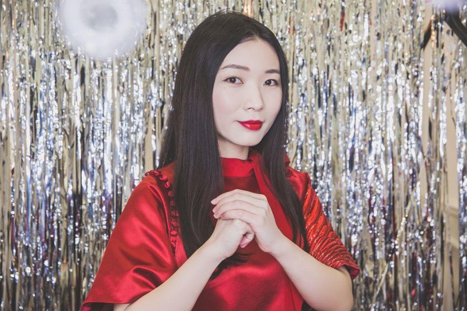 跟着宋慧乔、李圣经一起打造“新年妆”,你看怎么样?