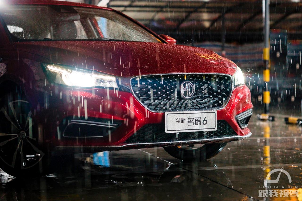 一台名爵6也能给我们很多很多比如能你玩“成语接龙”……