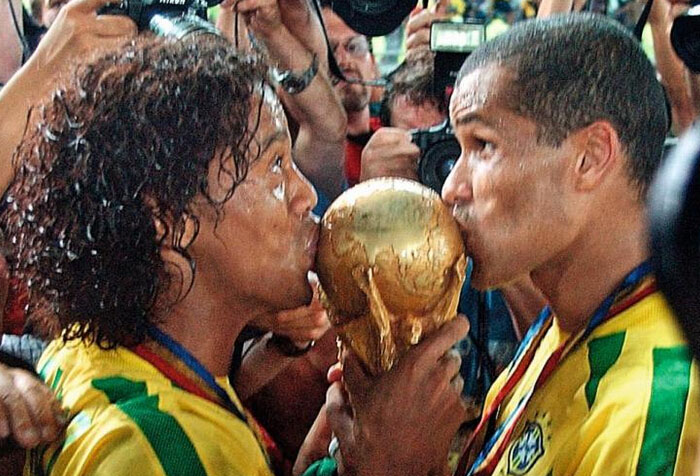 梅西c罗金球同时出场,梅西c罗金球奖拿了几个