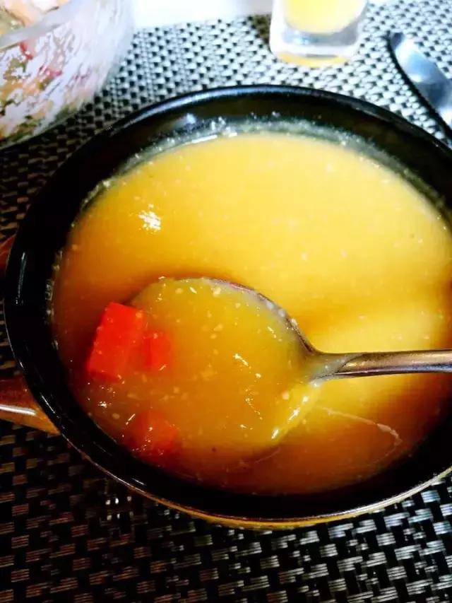 西堤牛排餐前面包怎么吃,西堤厚牛排餐前面包